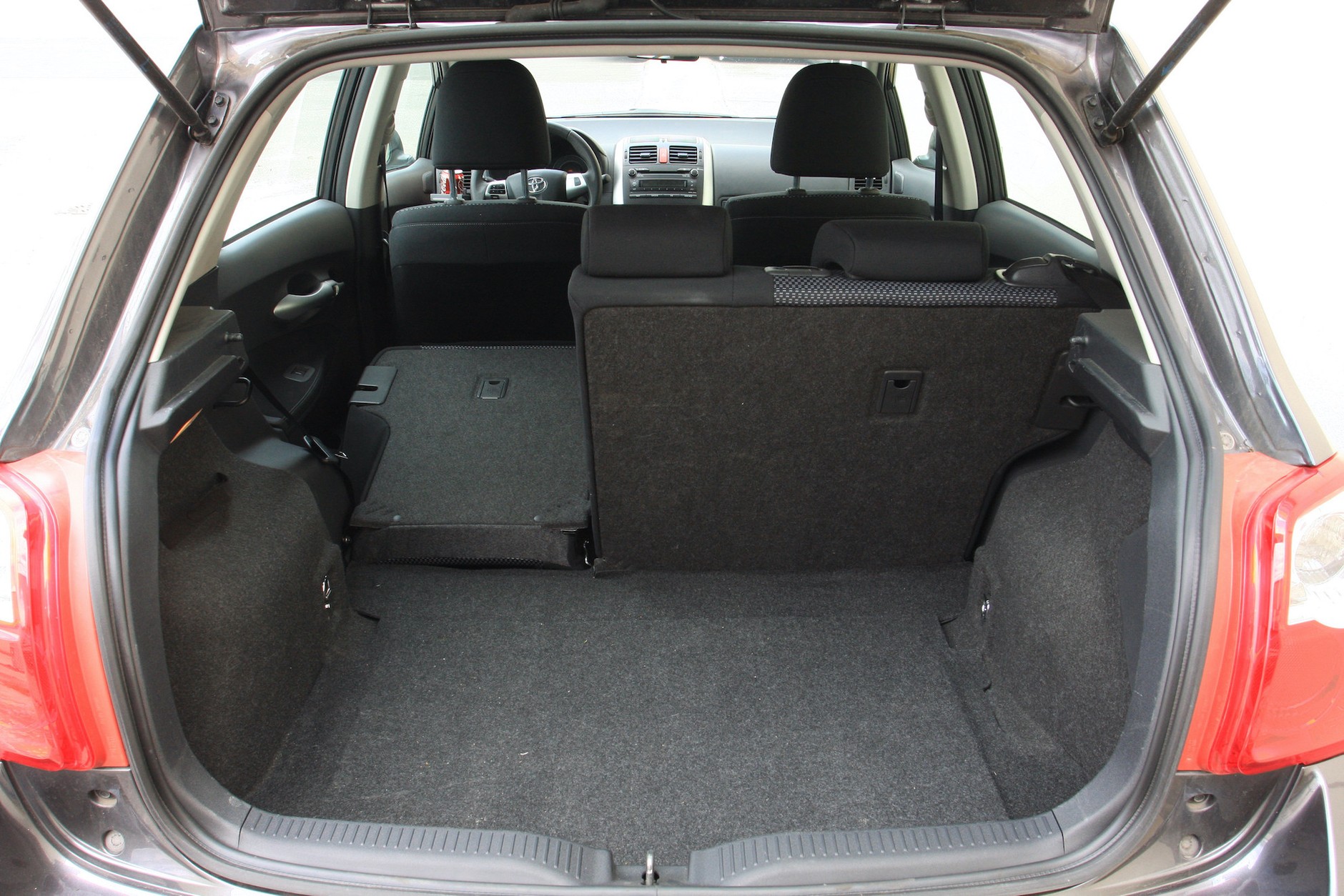 Toyota Auris I (2007-12)