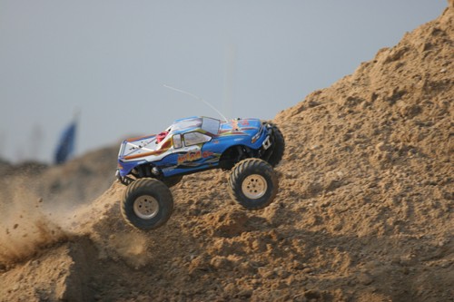 RC Thunder Tiger MTA-4 - Mały może...