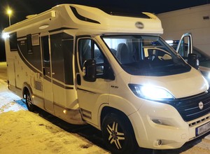 Oszukali go na kampera, mimo że wszystko sprawdził. Policja ostrzega. "Są coraz sprytniejsi"