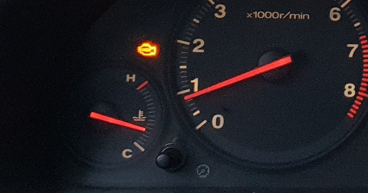Kontrolka "Check engine"
