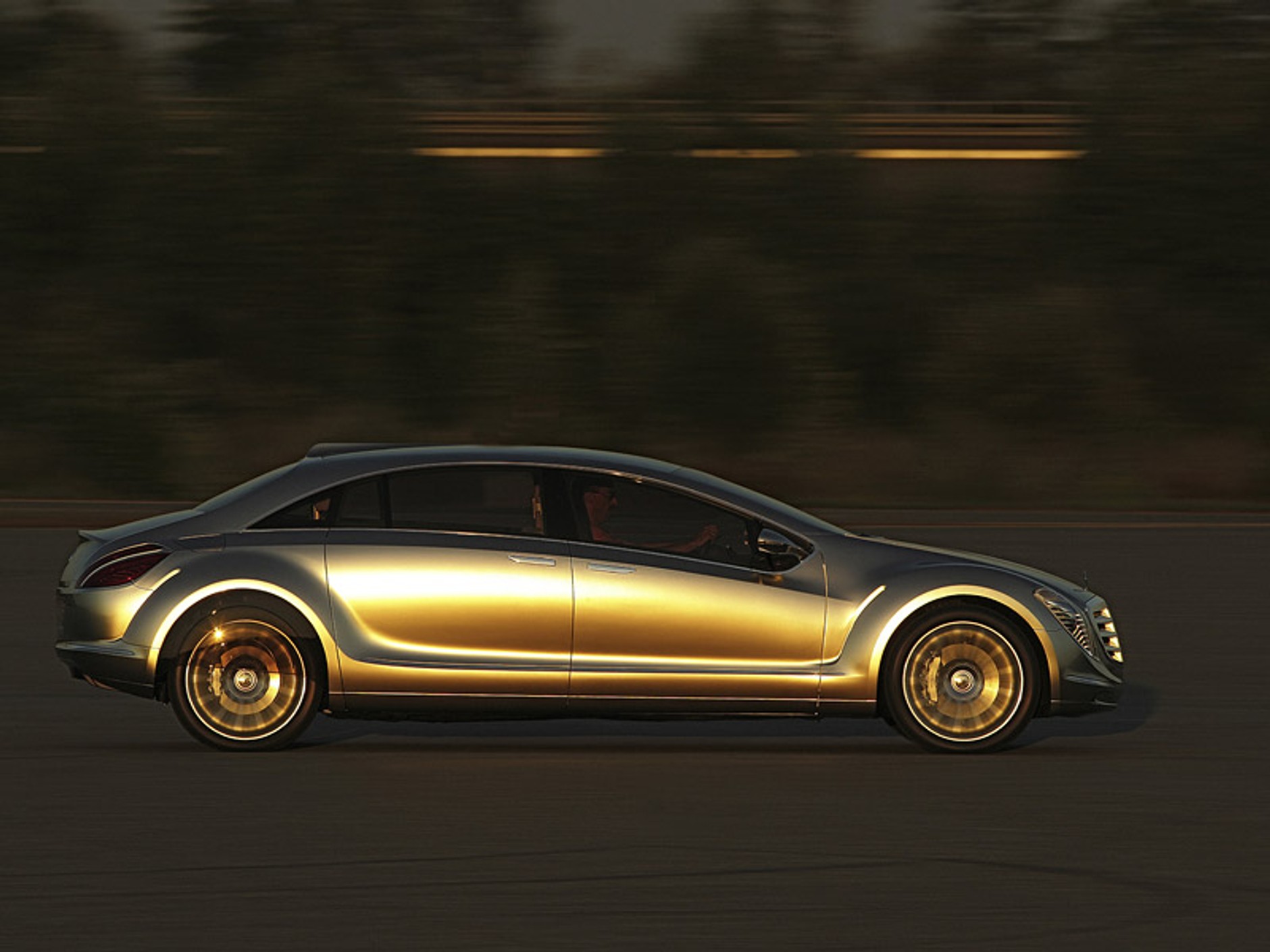 IAA Frankfurt 2007: Mercedes-Benz F700 – mistyczna nowoczesność