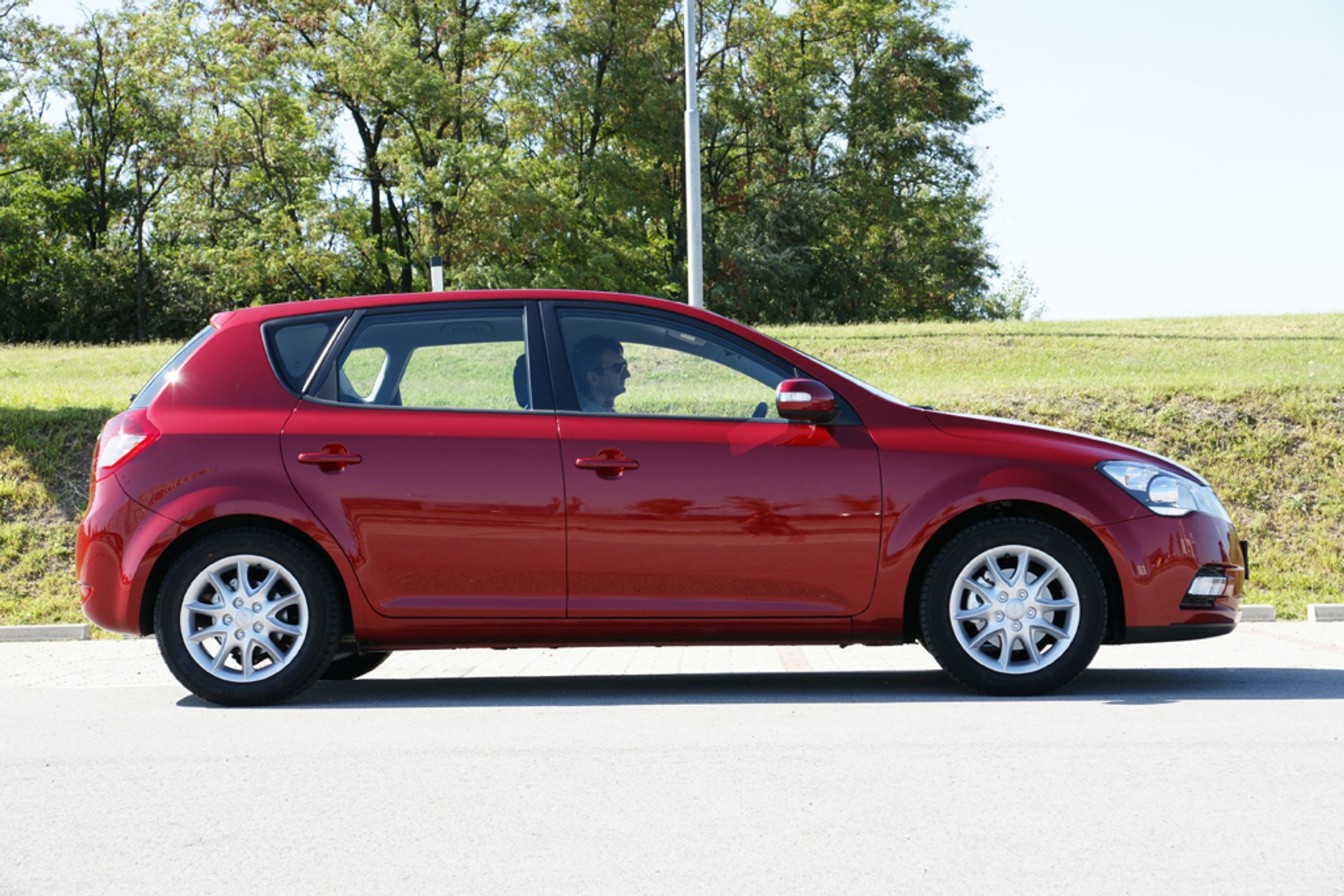 Kia Ceed teraz z tygrysim nosem