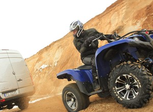 Yamaha Grizzly kontra Volkswagen Crafter: niepokonani