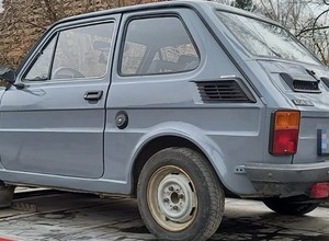 Policjanci z Polkowic odnaleźli skradzionego Fiata 126p. Zajęło im to tylko 9 miesięcy