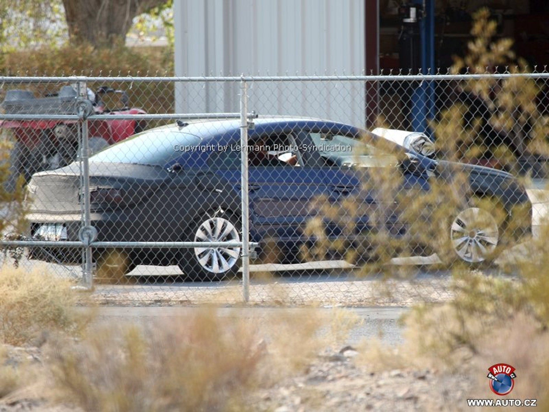 Zdjęcia szpiegowskie: Volkswagen potwierdził Scirocco i Passata Coupé w 2008 roku