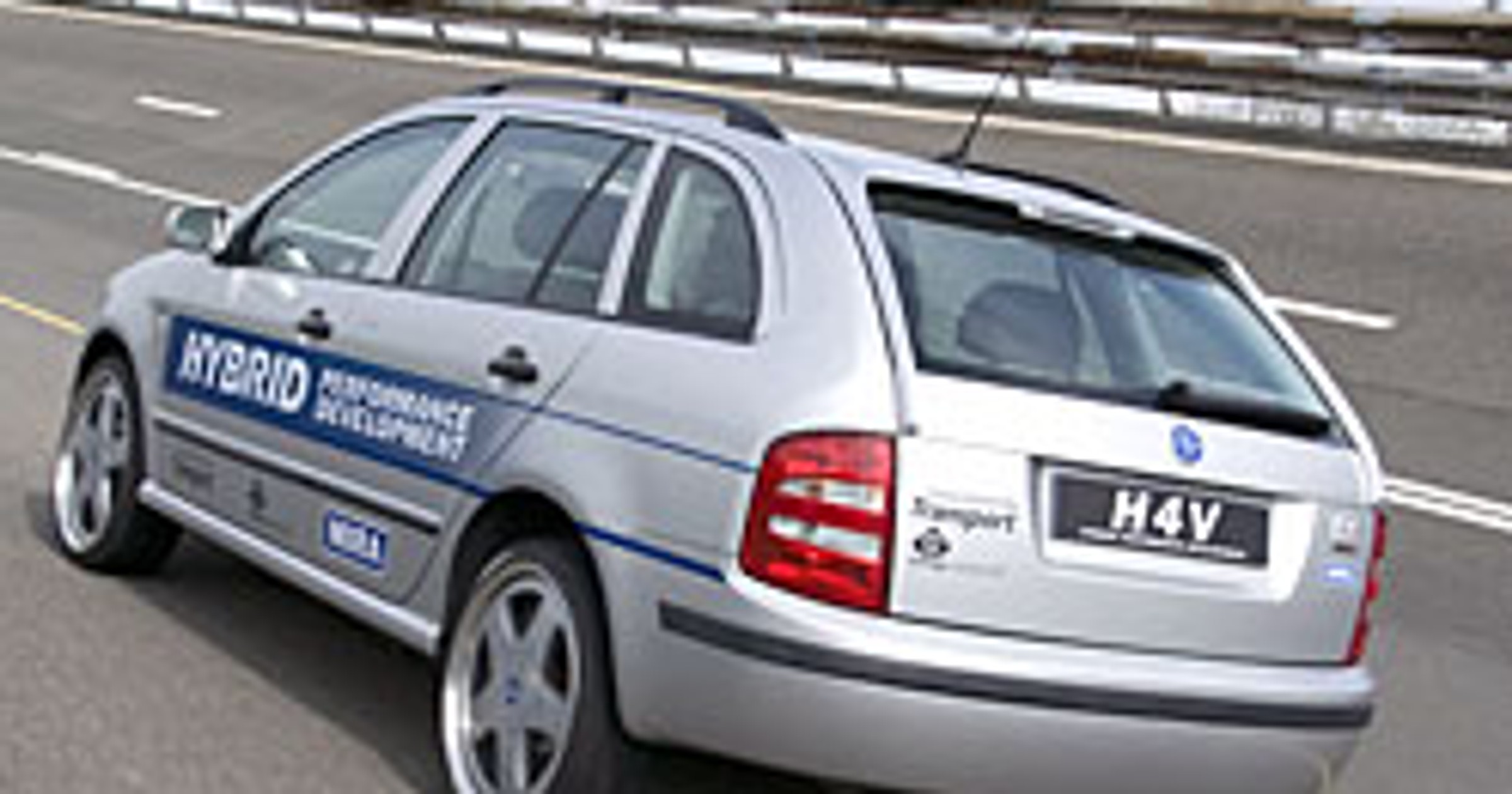 Hybrydowa Škoda Fabia  z Wlk. Brytanii - MIRA H4V Plugless Plug-in Hybrid