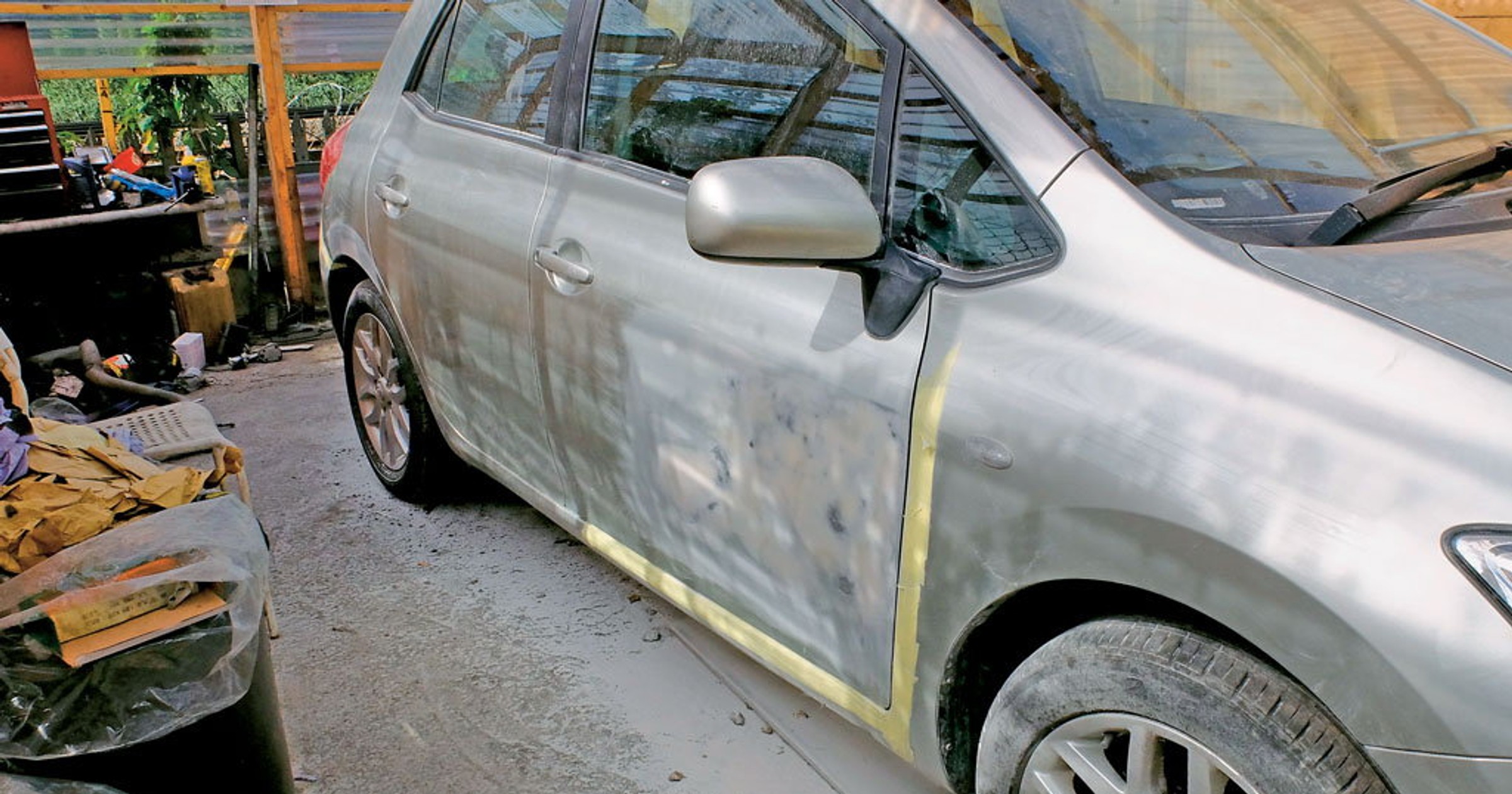 Bardzo tanie auto albo jest brzydkie, albo nie jeździ, choć... zdarzają się wyjątki