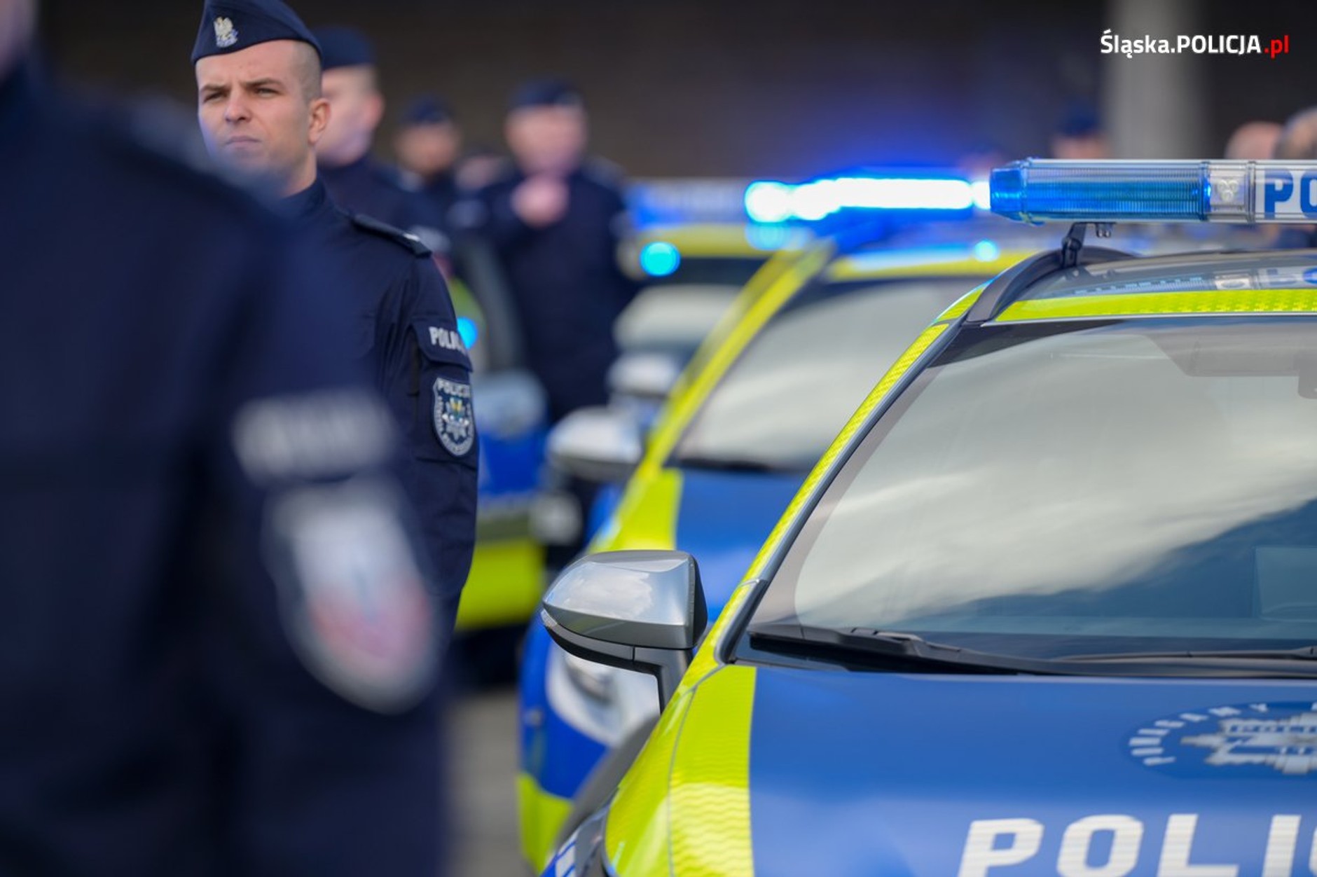 Policjanci ze Śląska dostali nowe radiowozy. Są hybrydowe