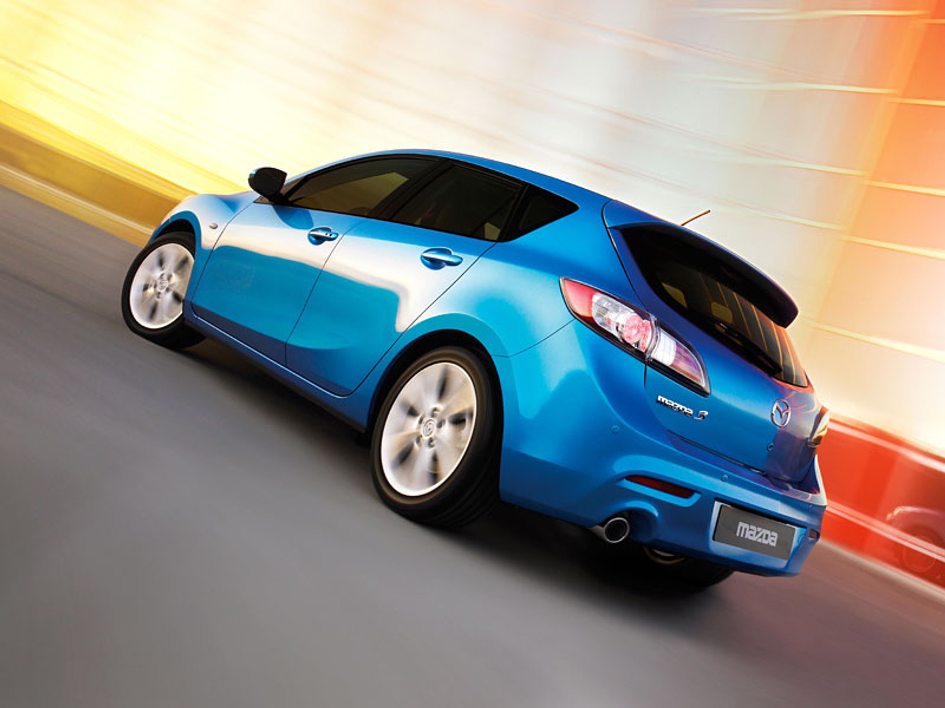 Bolonia 2008: światowy debiut nowej Mazdy3 hatchback