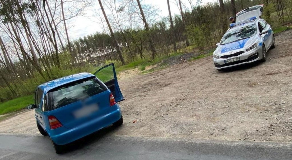 Policjanci zatrzymali 64-latka, który miał problemy z utrzymaniem prostego toru jazdy