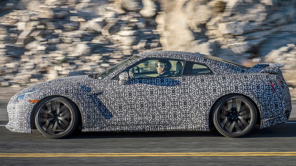 Nissan GT-R