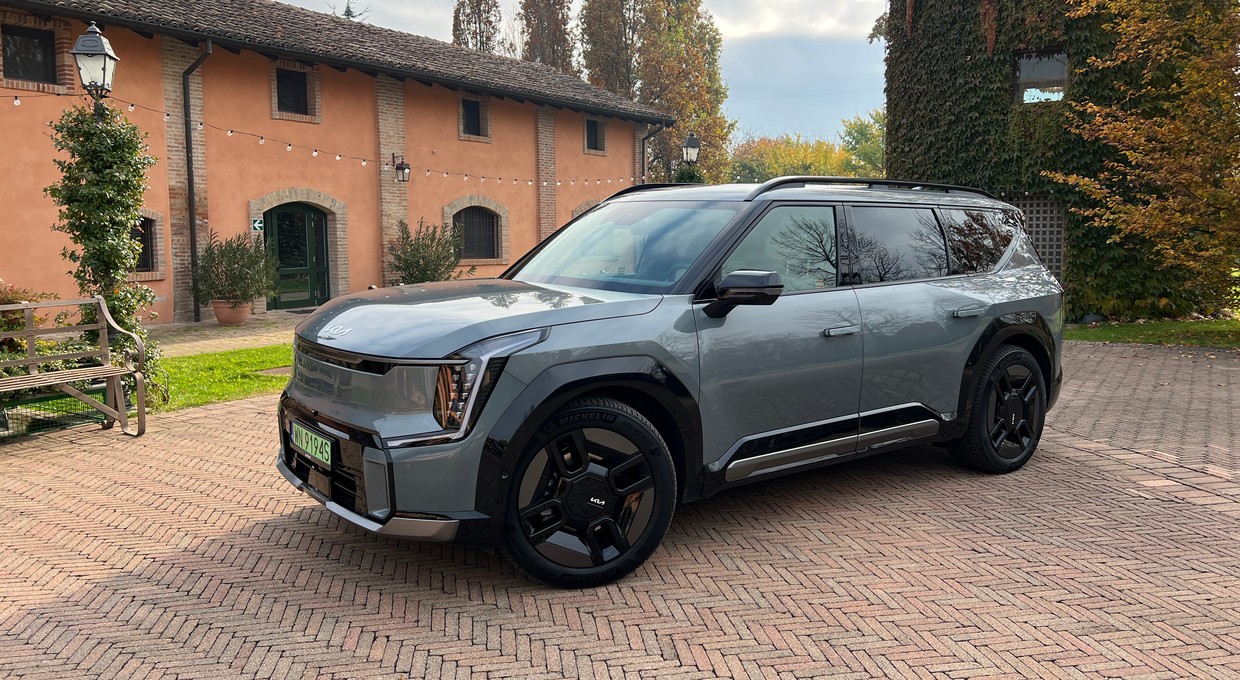 Kia tnie ceny swojego flagowego SUV-a. EV9 załapie się na nowe dopłaty