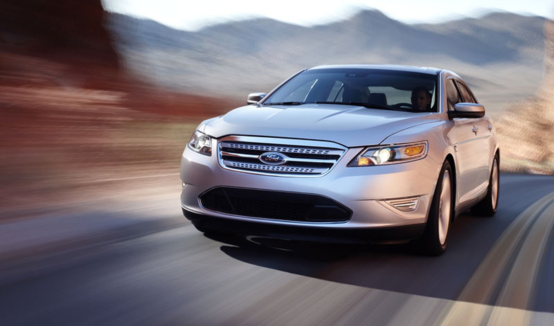 Ford Taurus SHO – rodzinny sedan w najostrzejszej wersji