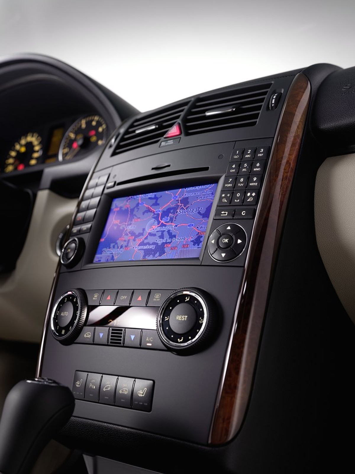 Mercedes-Benz: nowa A-Klasa będzie produkowana na Węgrzech