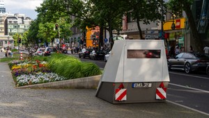 Są prawie niewidzialne. Mobilne fotoradary postrachem kierowców w Niemczech