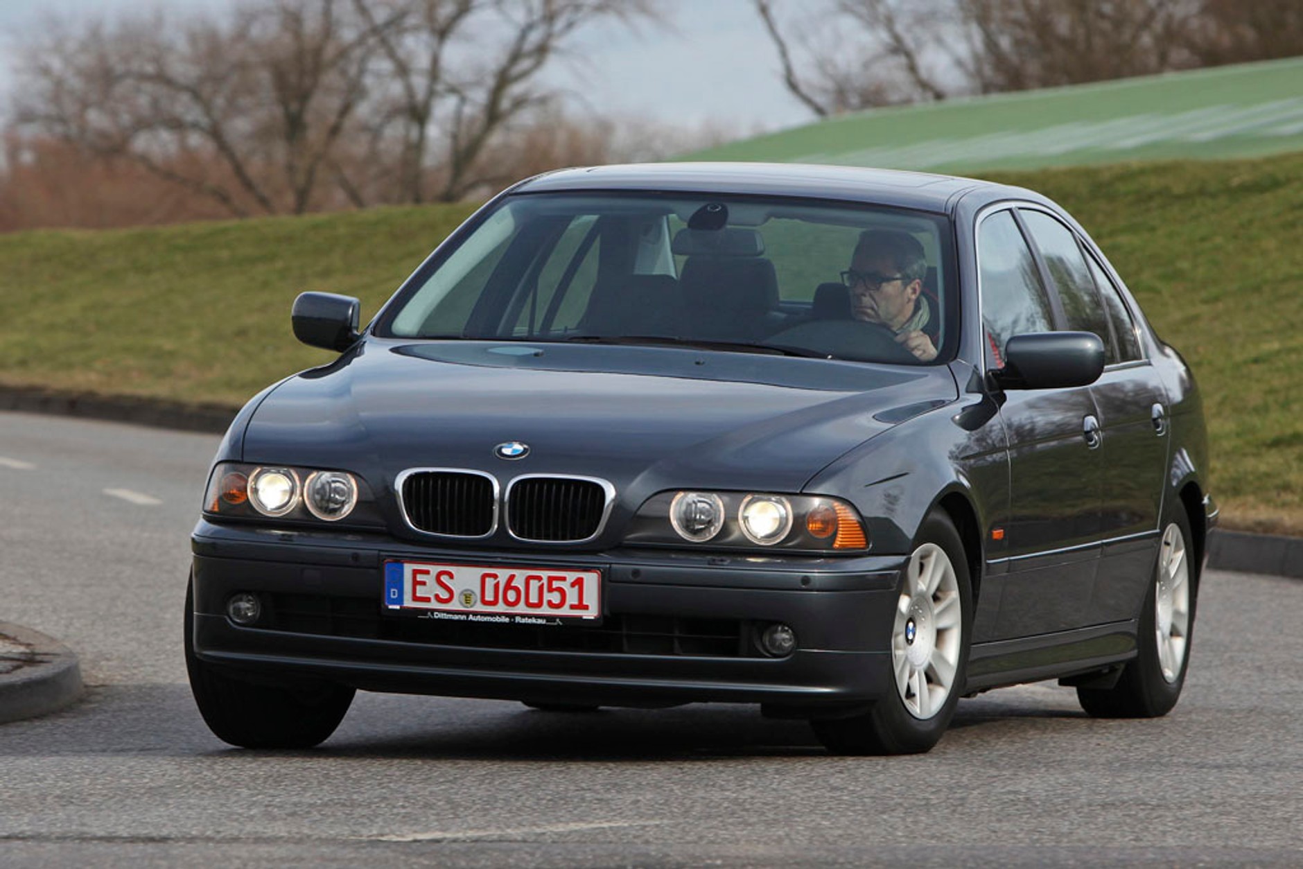 BMW serii 5 (E39) - lata produkcji: 1995-2004, opisywane wersje 
2.5 i 2.9d