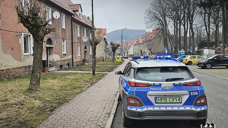 Apel Policji o przestrzeganie zasad dla pojazdów uprzywilejowanych na drodze