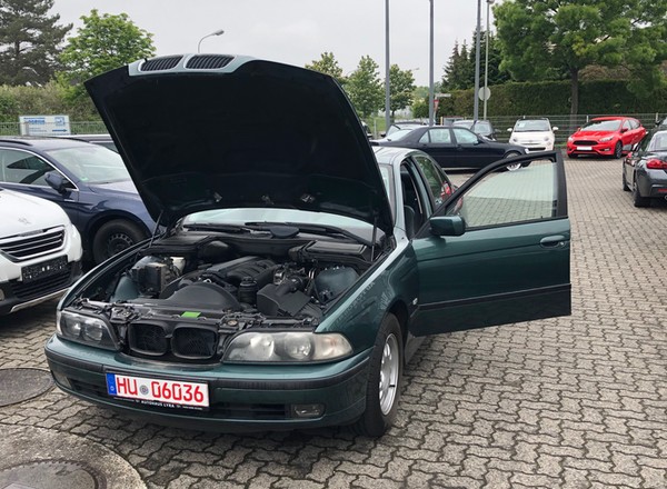 Niższe koszty sprowadzenia używanego auta. Polacy gustują w Audi i BMW z Niemiec