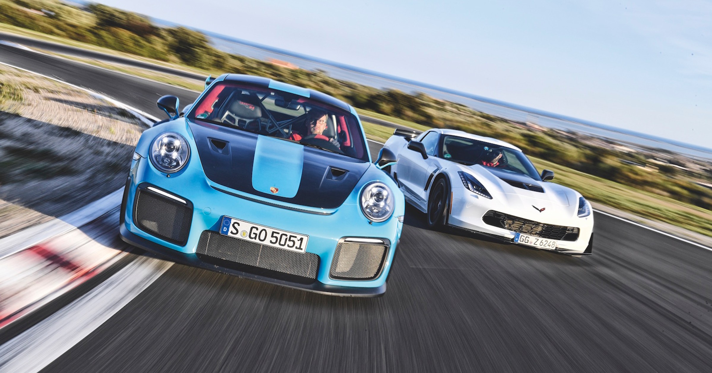 Porsche 911 GT2 RS kontra Chevrolet Corvette Z06
