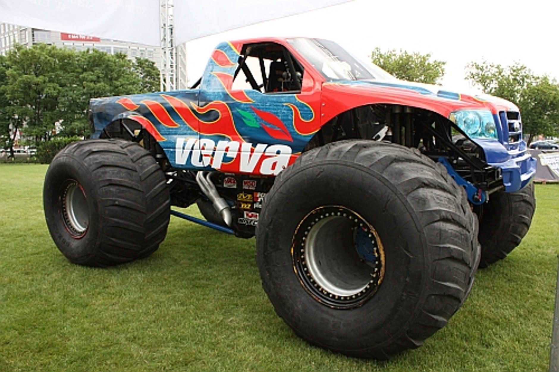 Monster Trucki odwiedziły Warszawę. Pierwszy etap ORLEN Monster Jam Promo Tour  już za nami