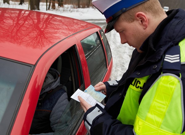 W drugim półroczu zwolnienie z obowiązku wożenia dowodu rejestracyjnego