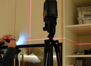 Laser krzyżowy do domowego warsztatu kupisz już za ok. 200 zł. Do czego może się przydać?