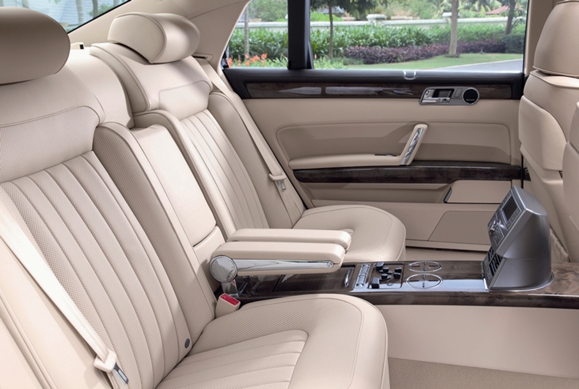 Volkswagen Phaeton – z pięknem trzeba obcować