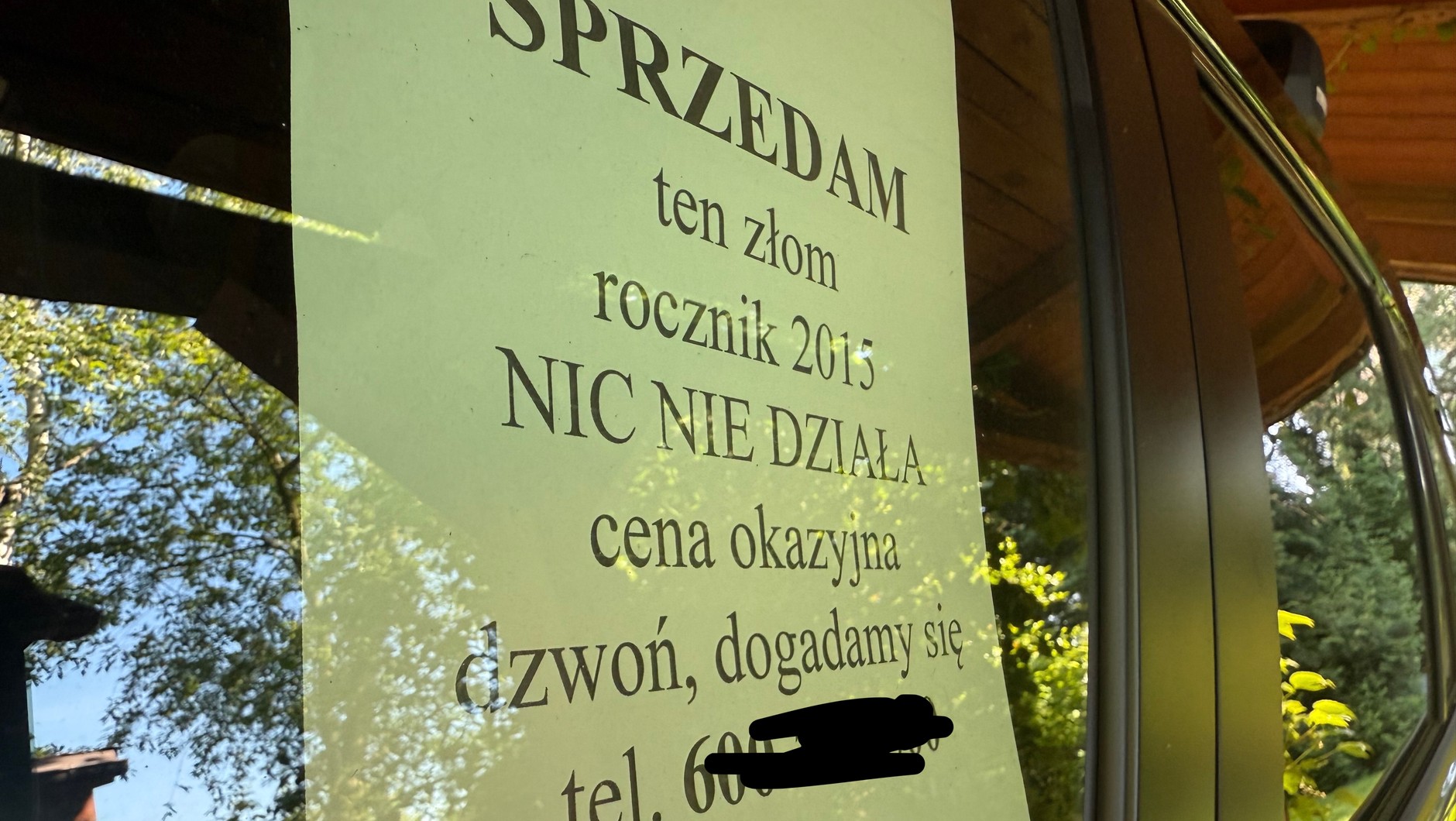Karteczka "sprzedam samochód"