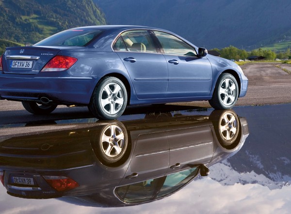 Honda Legend - z archiwum Auto Świata