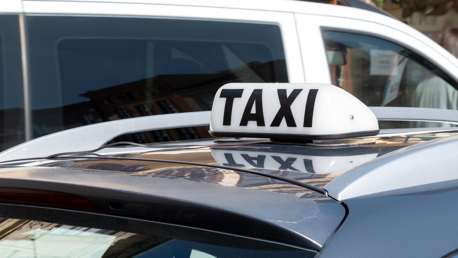 Taxi