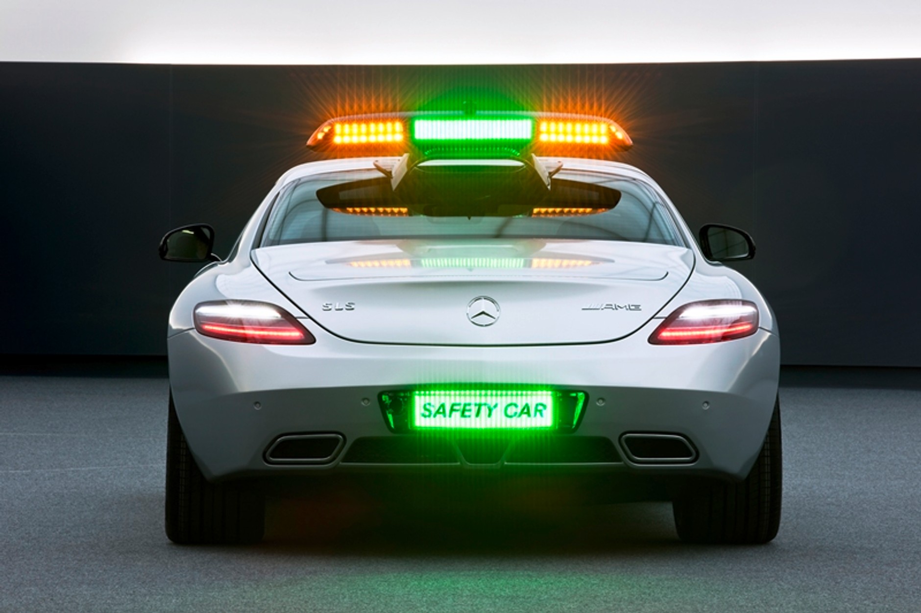 Mercedes SLS AMG to najszybszy safety car świata, ale znalazłem jeszcze kilka ciekawszych