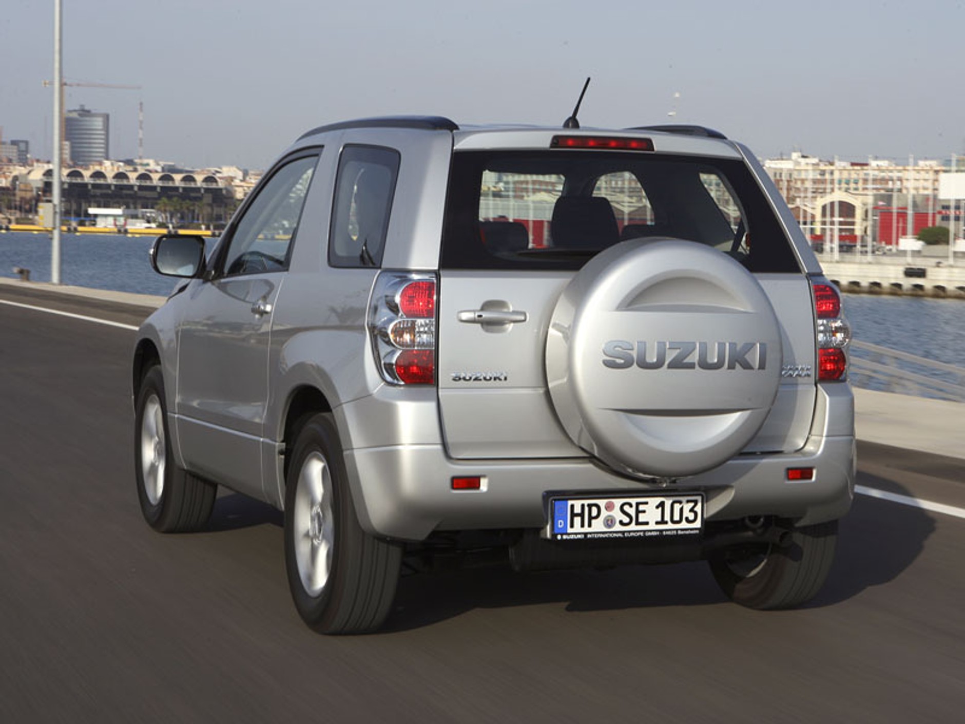 Suzuki Vitara świętuje 20-lecie