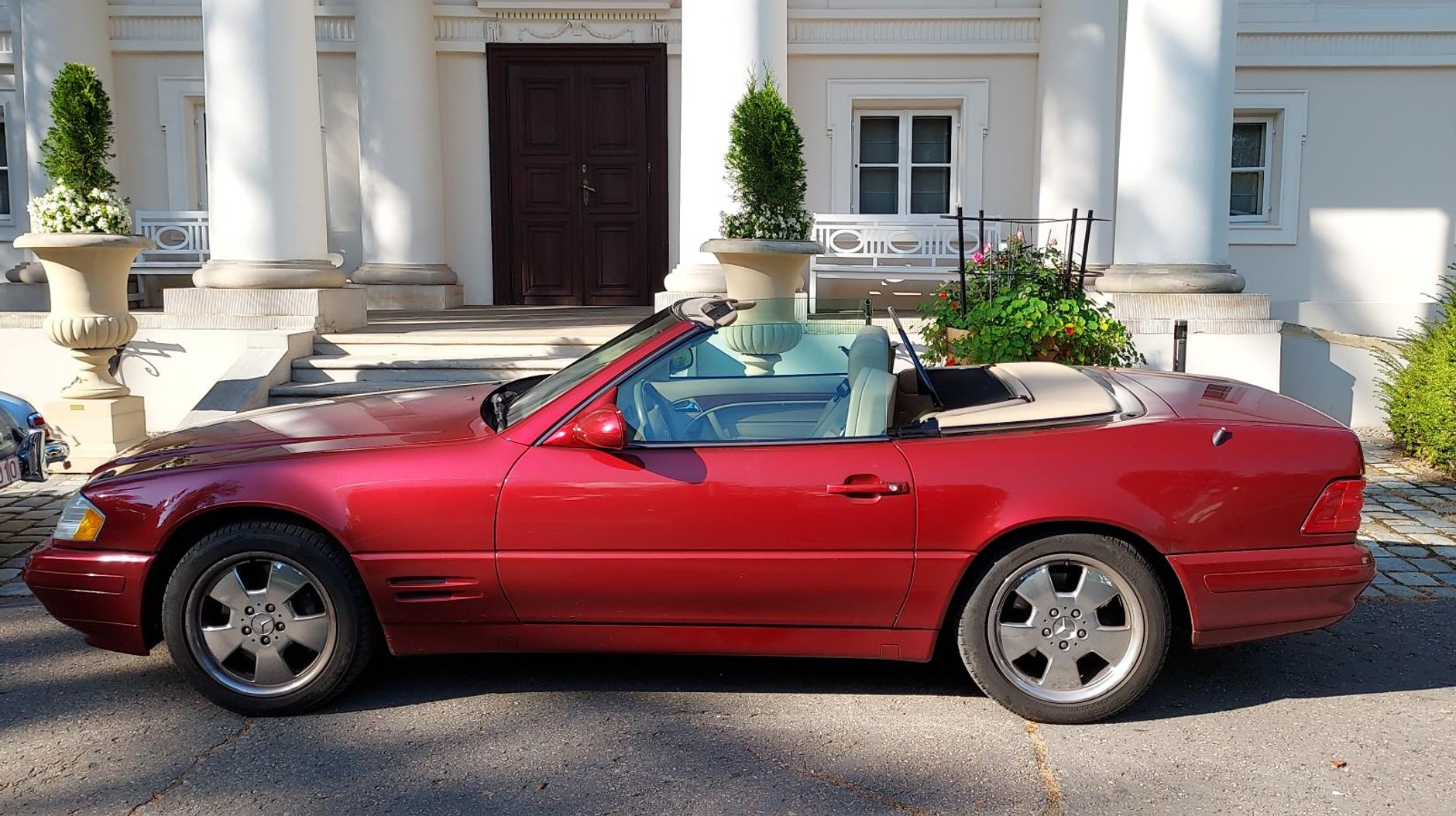Mercedes R 129