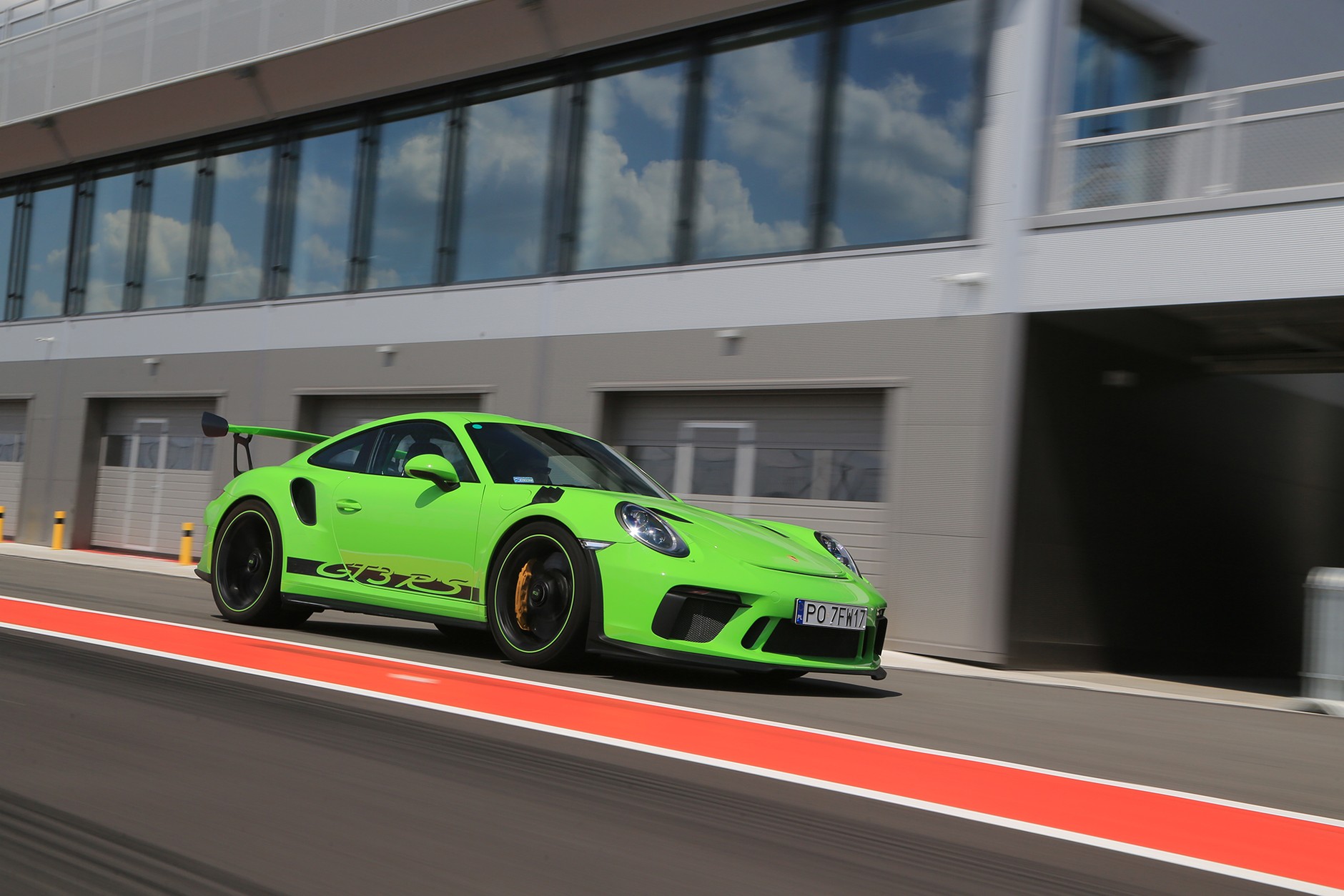 Porsche 911 GT3 RS - czysty obłęd