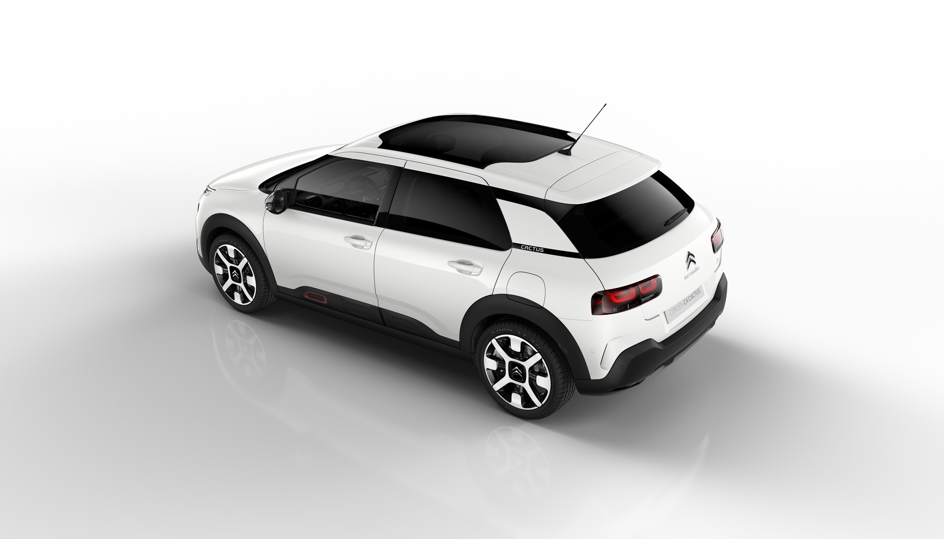 Z tyłu powiękoszono lampy i zrezygnowano z charakterystycznego czarnego pasa pomiędzy lampami. Citroen C4  Cactus