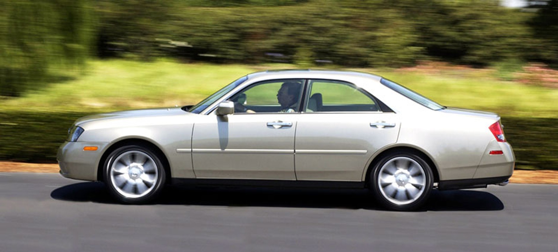 Infiniti: luksusowa marka Nissana świętuje dwudziestolecie