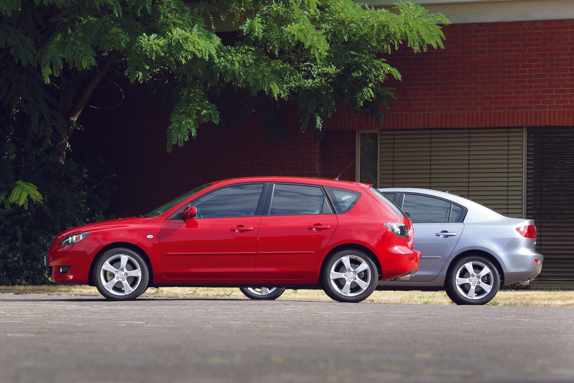 Mazda 3 I (2003-09) od 10 000 zł - nadwozia