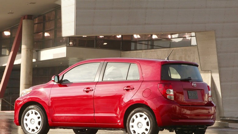Toyota wzywa do serwisów 7,4 mln samochodów