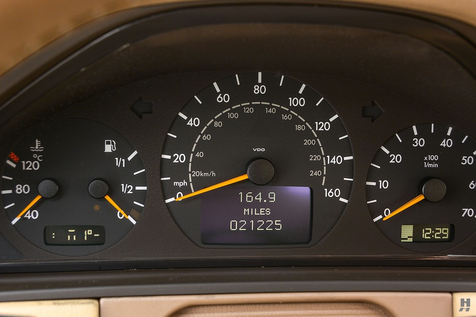 Mercedes E320 pikap