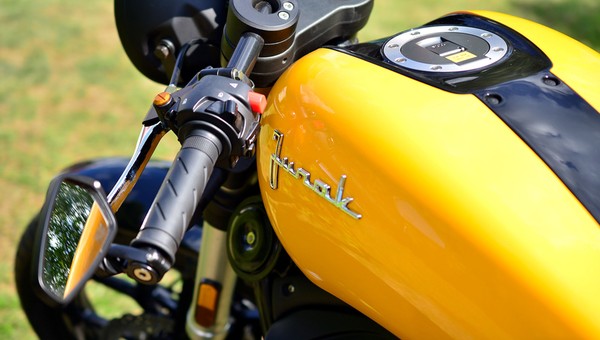 Te dwie polskie marki są królami naszego rynku nowych motorowerów. Rywale daleko z tyłu