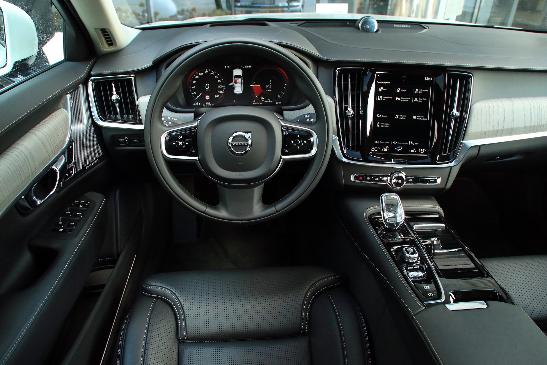 Volvo S90 Recharge T8 AWD