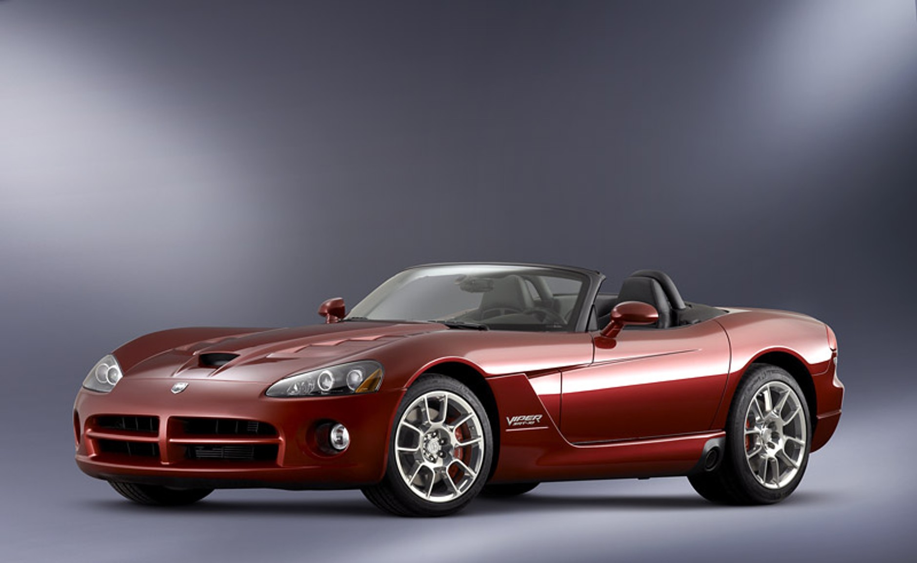 Dodge Viper SRT10 nie zamierza zejść ze sceny