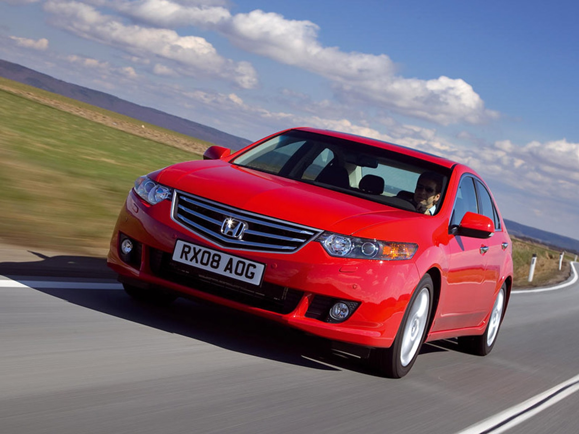 Honda Accord – wysokie tony (dane techniczne, fotogaleria)