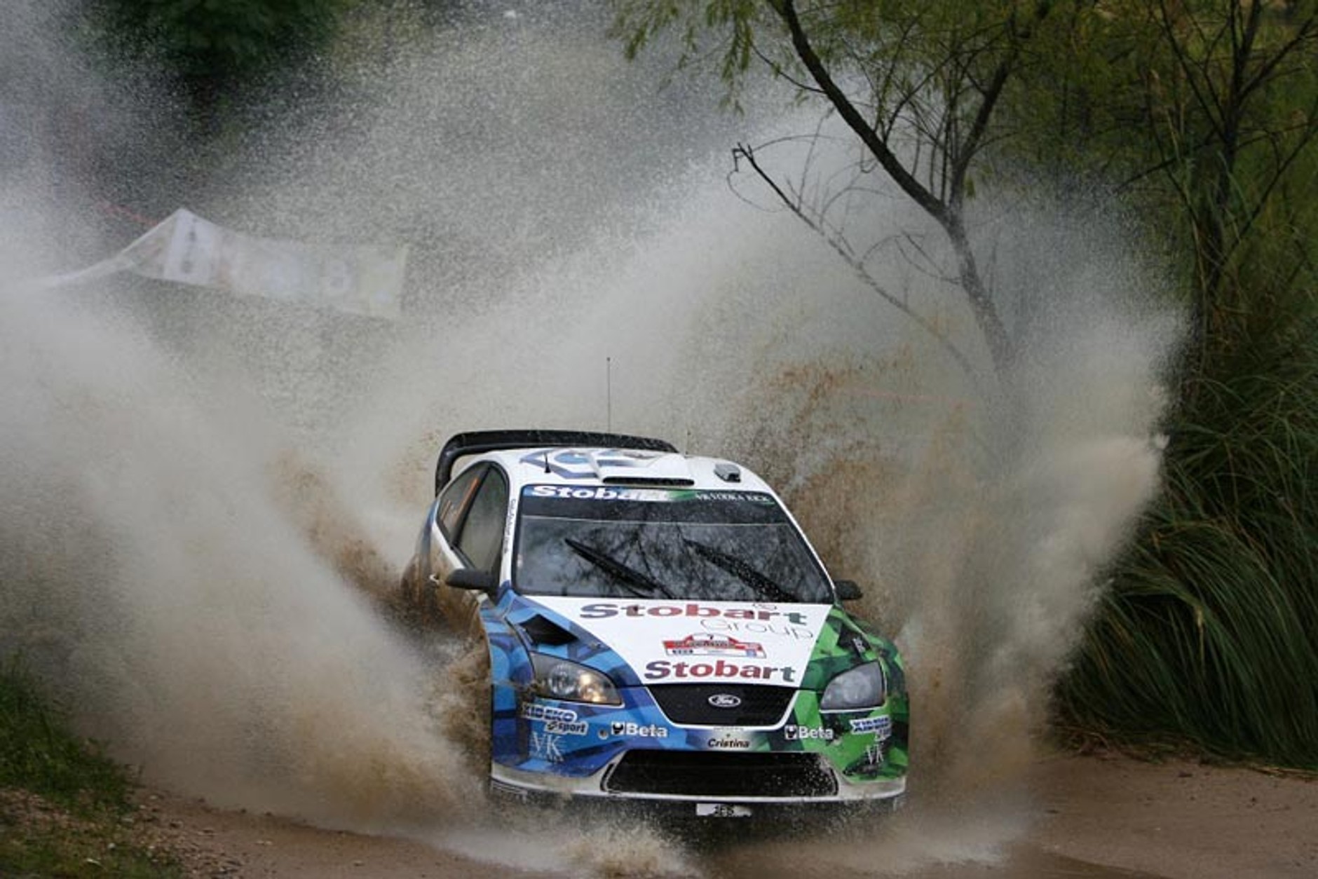 Rajd Argentyny 2008: Loeb zdecydowanym liderem (I. etap)