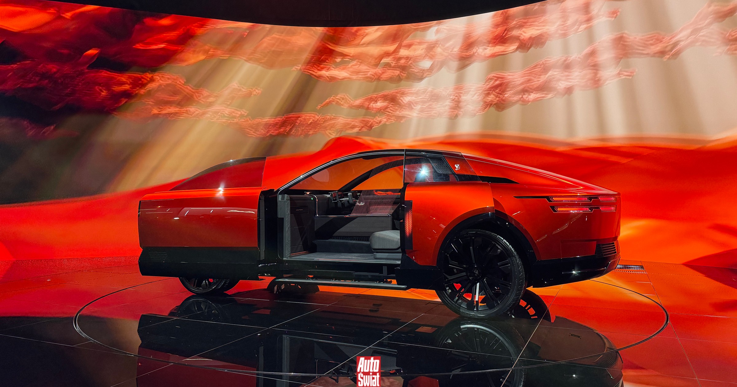 Widziałem z bliska nową luksusową markę Toyoty. Na Century liczy cała Japonia