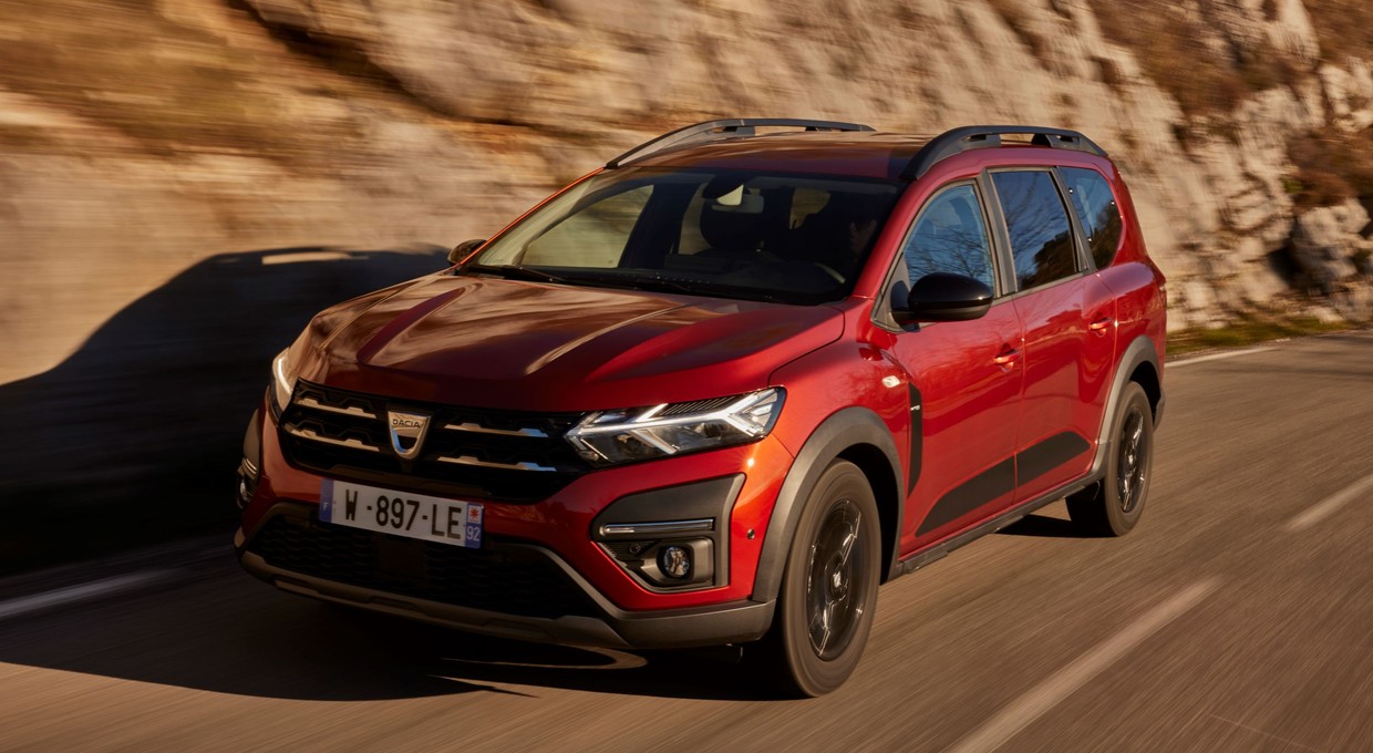 Szukasz 7-osobowego samochodu rodzinnego? Mamy go! Nowa Dacia Jogger już od 76 200 zł z gazem i klimatyzacją. To będzie hit!