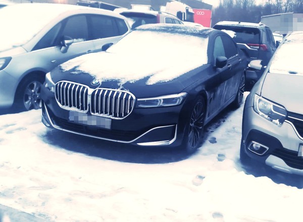 Przywłaszczone BMW miało trafić na Wschód. Polscy detektywi odkryli szlak przemytu