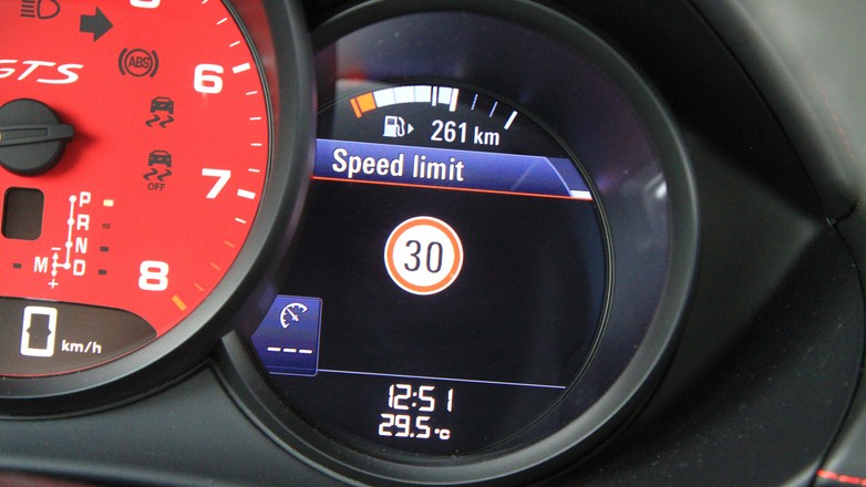 Rozpoznawanie znaków drogowych