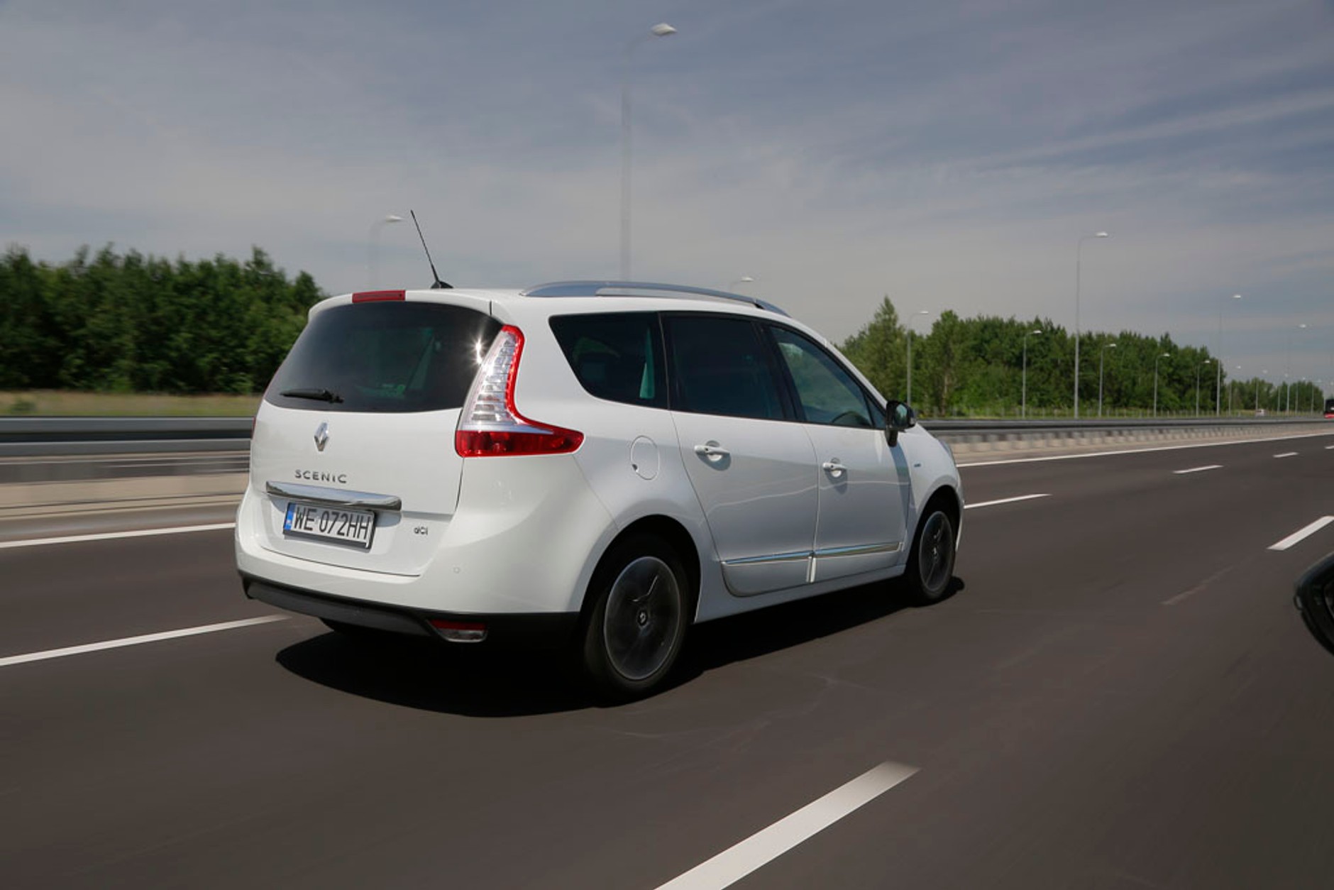 Renault Grand Scenic 1.6 dCi: Dynamiczny i oszczędny van | Test i Opinie