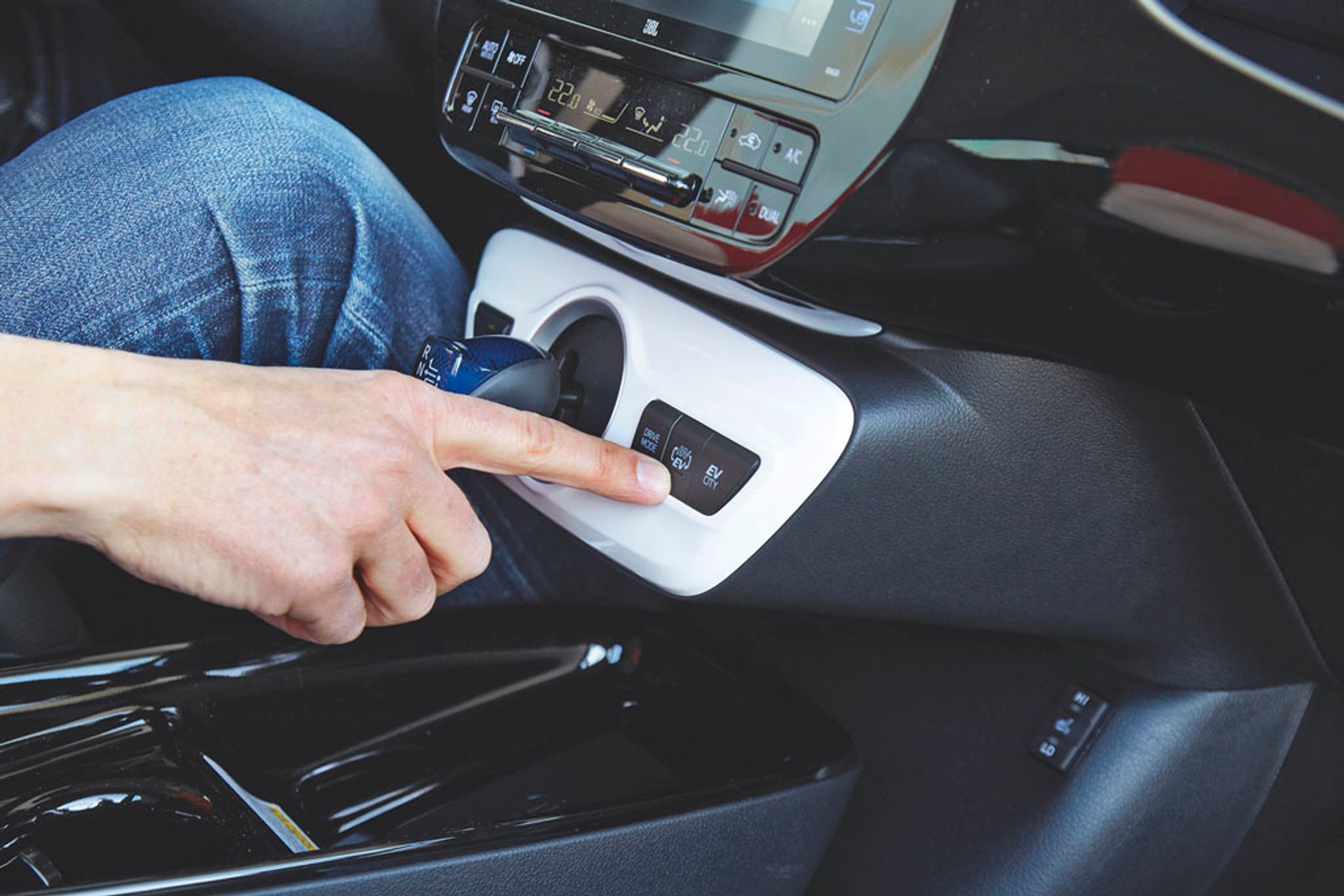 Toyota Prius Plug-in Hybrid - hybryda 2.0